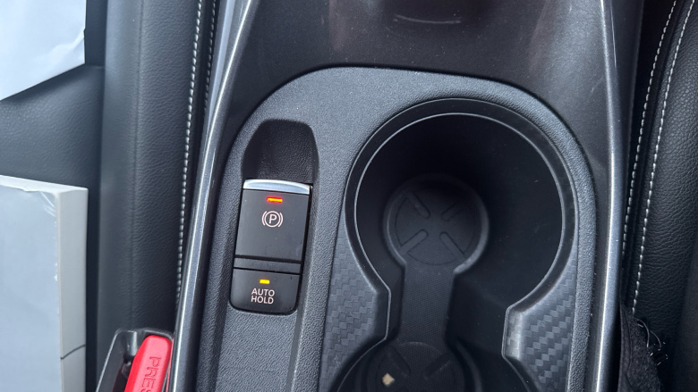 Nissan Juke 1.0 DiG-T 114 Tekna 5dr Petrol Hatchback